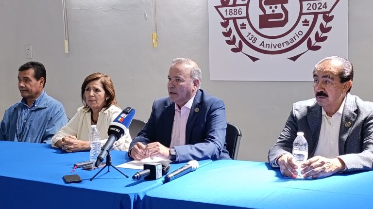 Reconoce Canaco Saltillo a Francisco Aguillón, Juan Carlos López Villarreal y Jorge Ayax