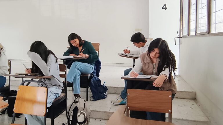 Tras huelga, regresan alumnos de la Narro a clases presenciales 