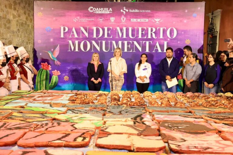 Vive Saltillo un Festival con pan de muerto monumental, altares, música y cine