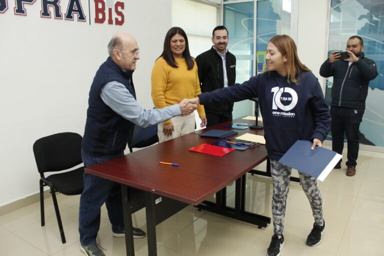 Fundación Holcim y la Universidad Politécnica de Ramos Arizpe lanzan la “Beca Constructoras de Progreso”