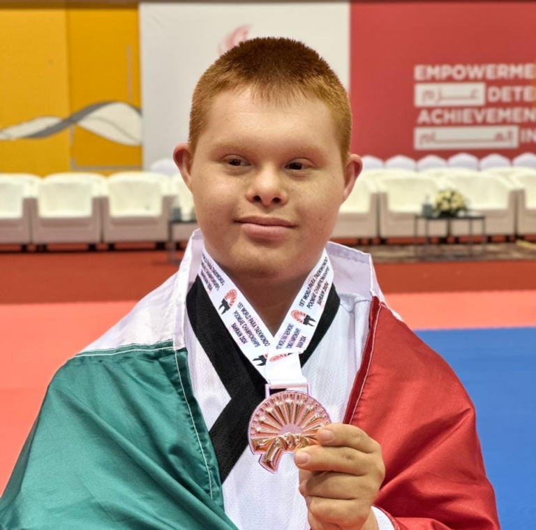 Conquista Ángel Hernández medalla de bronce en el primer campeonato mundial de Para Poomsae