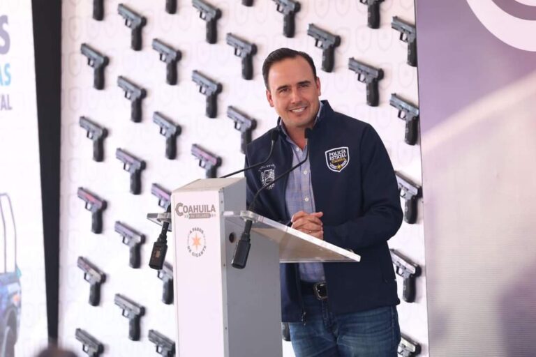 Entregan patrullas, armas y becas para fortalecer seguridad en Coahuila