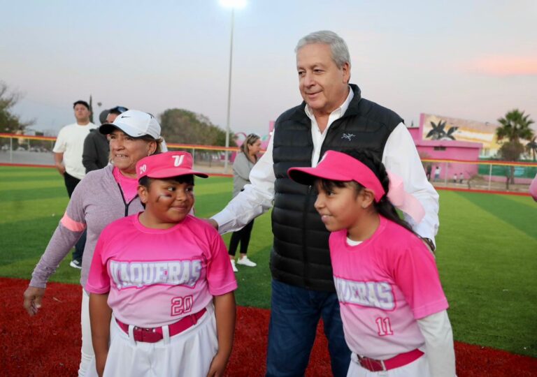 Inaugura Alcalde 3 nuevas canchas en parque R. González; continúa transformando Saltillo