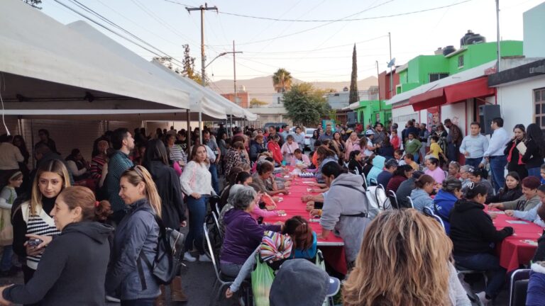 Lleva Mercadito del PRI  beneficios a la colonia Valle de las Flores