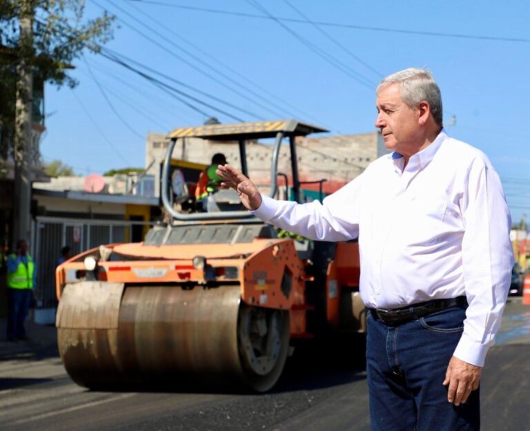 Supervisa Chema Fraustro recarpeteo del bulevar Eulalio Gutiérrez