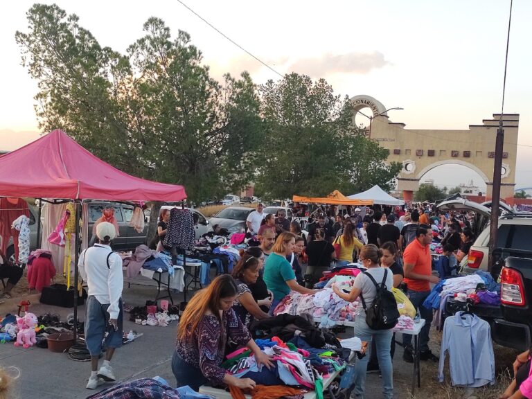 Toma auge la venta de ropa de segunda en colonias