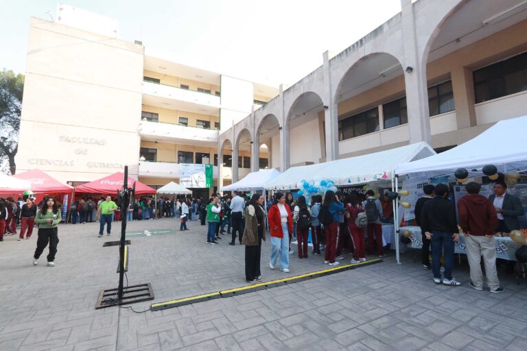 Celebra Facultad de Ciencias Químicas de la UA de C su 78 aniversario con una Feria de Ciencias y ciclo de conferencias 