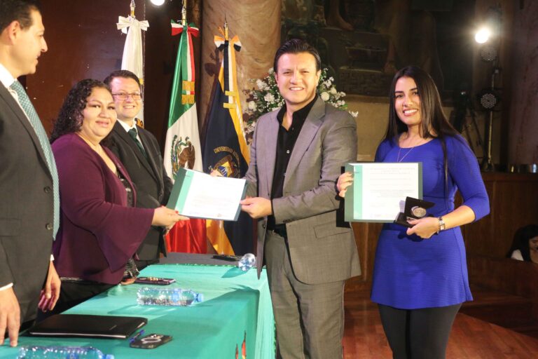 Con entrega de reconocimientos continúan los festejos por el 78 Aniversario de la Facultad de Ciencias Químicas de la UA de C