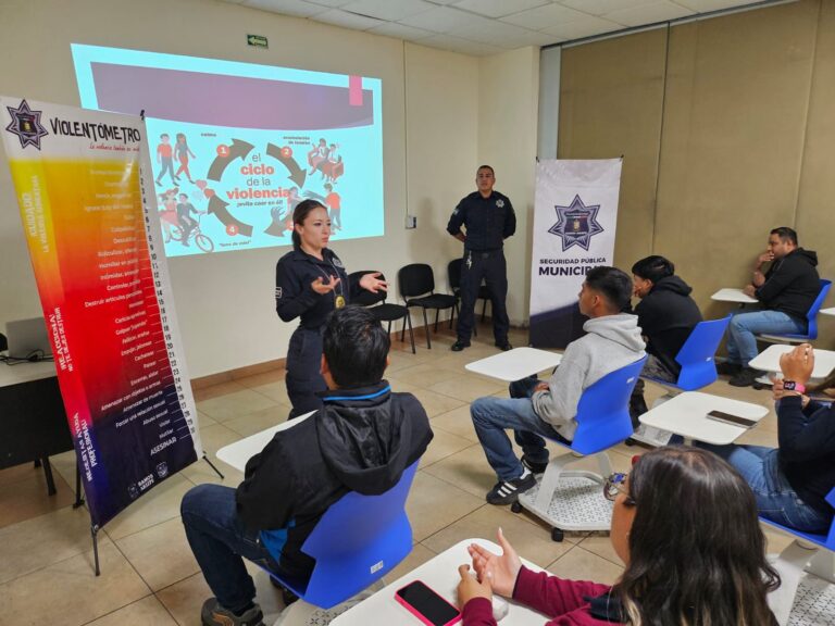 Policía de Ramos Arizpe refuerza pláticas para protección de las mujeres