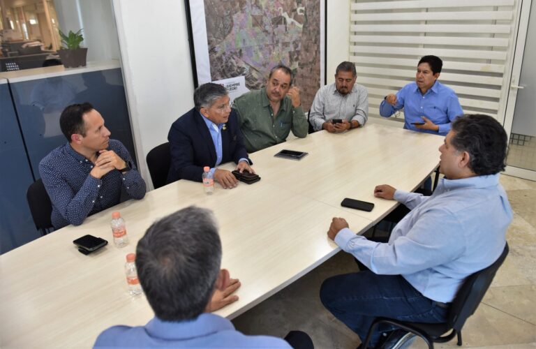 Revisan con el Colegio de Ingenieros el desarrollo ordenado en la infraestructura de Torreón