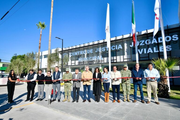 Román Cepeda inaugura en Torreón el nuevo Centro de Justicia Municipal