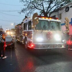 Disfrutan cientos de familias caravana navideña de la Comisaria de Seguridad19