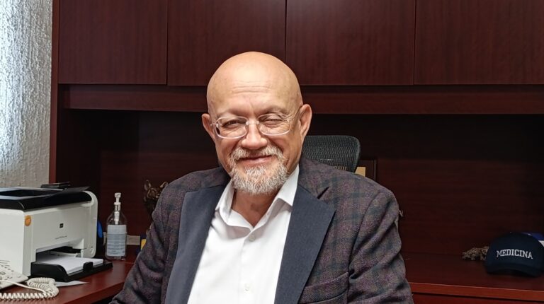 Excederse en el consumo de alimentos es perjudicial para la salud: director Facultad de Medicina 