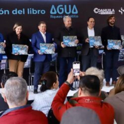 Presentan el libro 3