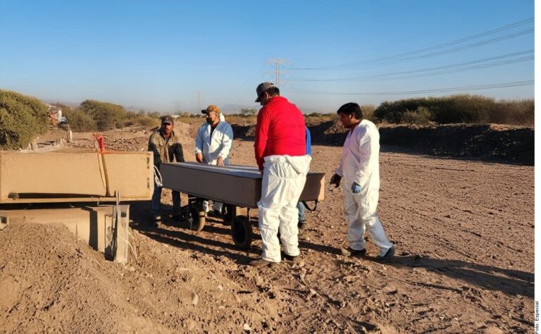 Sepultan 30 cuerpos no reclamados en Chihuahua
