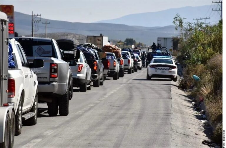 Esperan megacaravana de paisanos en Laredo