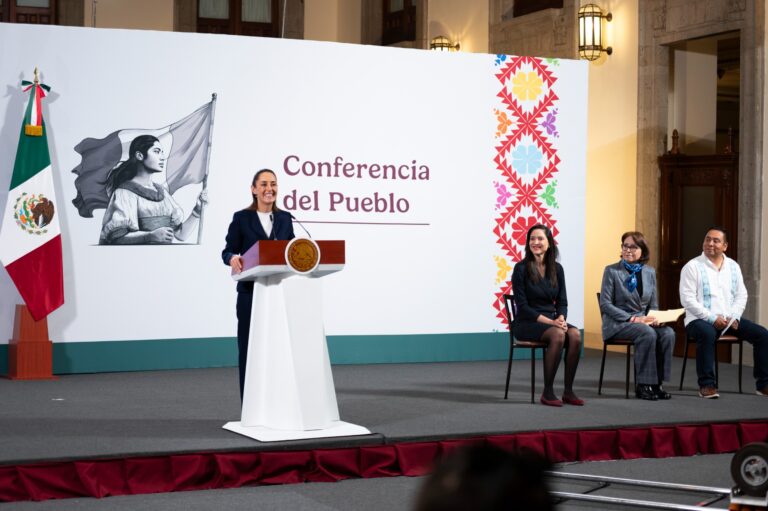 Sheinbaum invita a las y los jóvenes a evitar el consumo de vapeadores; contienen más de 30 sustancias nocivas para la salud