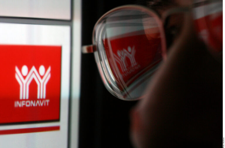 Indagan red de transas con fondos de Infonavit