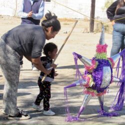 Regalan sonrisas en el campo de Ramos Arizpe; Jóvenes donan juguetes a niñas y niños 3