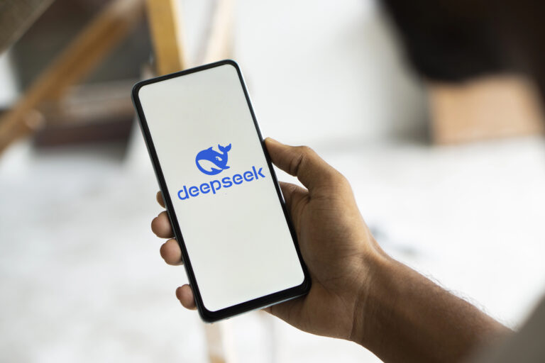 Alertan de riesgos por uso de datos en DeepSeek