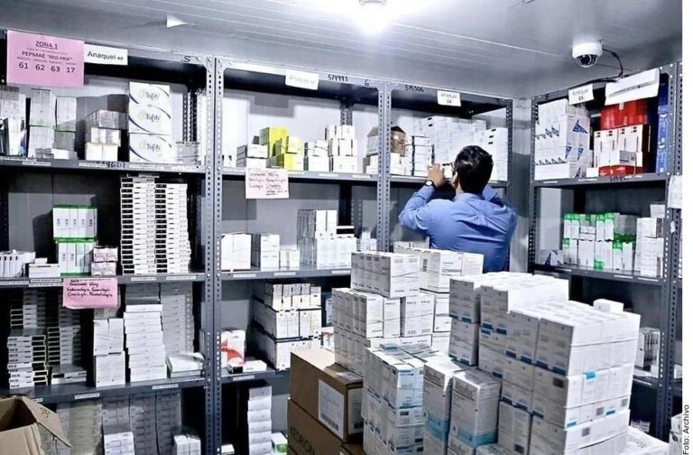 Asegura Secretaría de Salud distribución de medicamentos