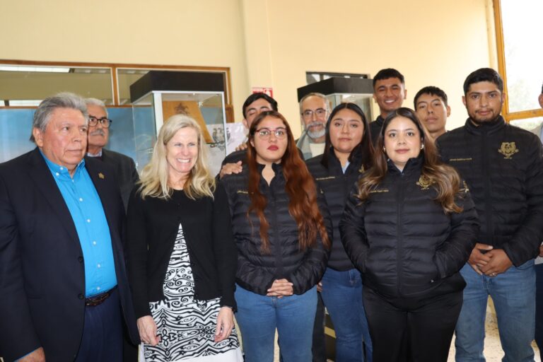 Cónsul de Estados Unidos en Monterrey visita la Narro