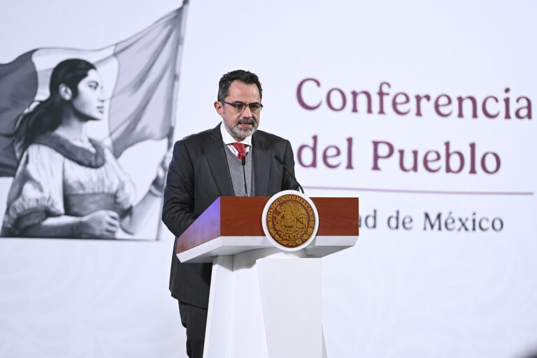 Convoca Profeco a gasolineros para hablar de alza de precios