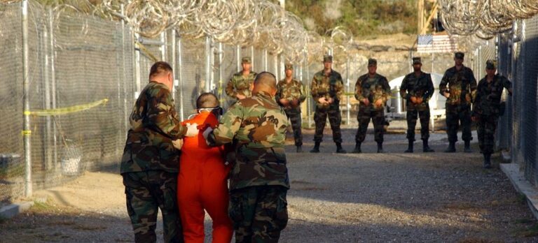 Expertos de la ONU piden un indulto presidencial para un preso detenido 20 años sin cargos en Guantánamo