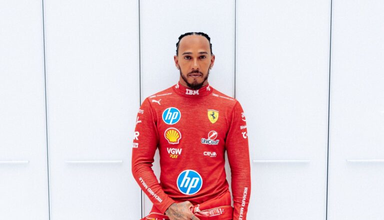 Lewis Hamilton choca su Ferrari durante pruebas en Barcelona