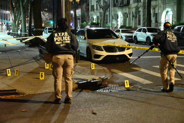 Once heridos en un tiroteo masivo frente a un club nocturno en Nueva York