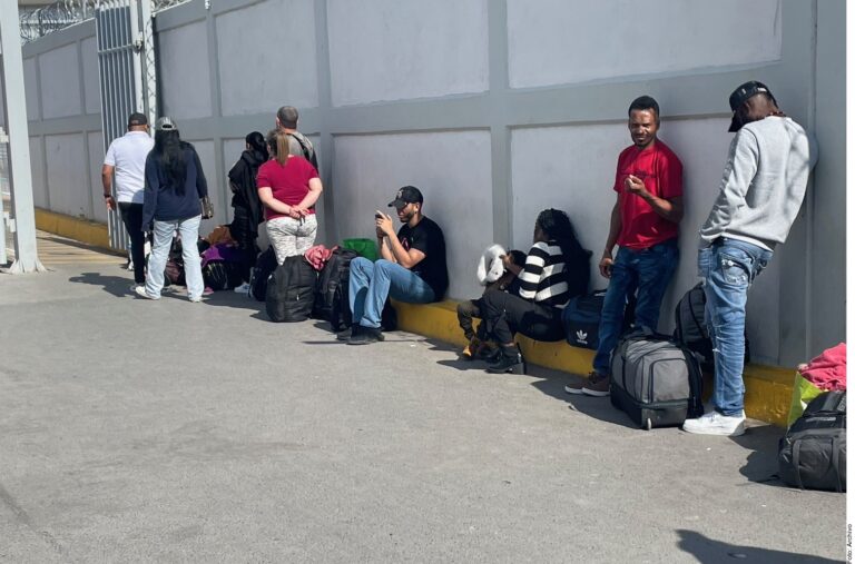 Reportan que ‘CBP One’ anuló citas de migrantes con EU