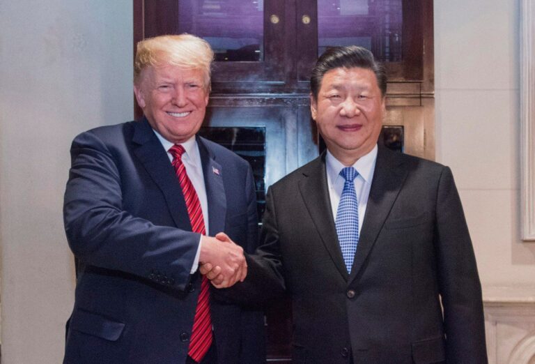 Xi y Trump sostienen conversación telefónica