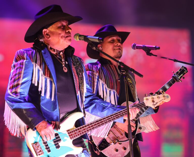 Bronco presentó exitosamente en Saltillo su gira “Dejando Huella”