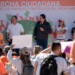 Se compromete Javier Díaz a trabajar con sociedad civil por animales de compañía1