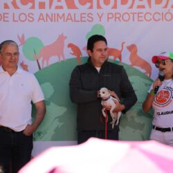 Se compromete Javier Díaz a trabajar con sociedad civil por animales de compañía5