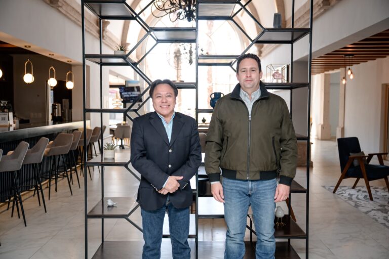 Se reúne Javier Díaz con embajador de Panamá en México