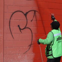 Trabaja Gobierno de Saltillo para eliminar pintas y grafiti