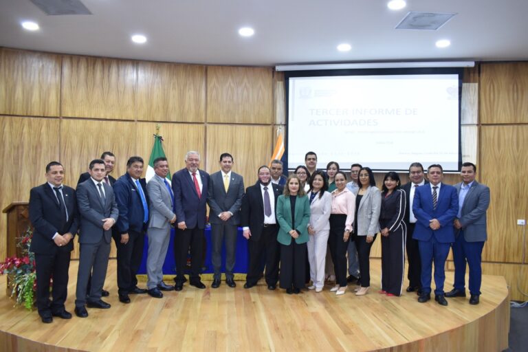 Asiste Rector de la UA de C al tercer informe de actividades del director de la Escuela de Ciencias de la Salud de la Unidad Norte