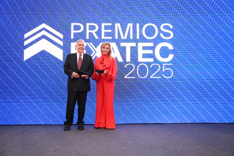 Blanca Avelina Treviño y Eugenio Clariond Reyes Retana son galardonados con el Premio Trayectoria EXATEC 2025