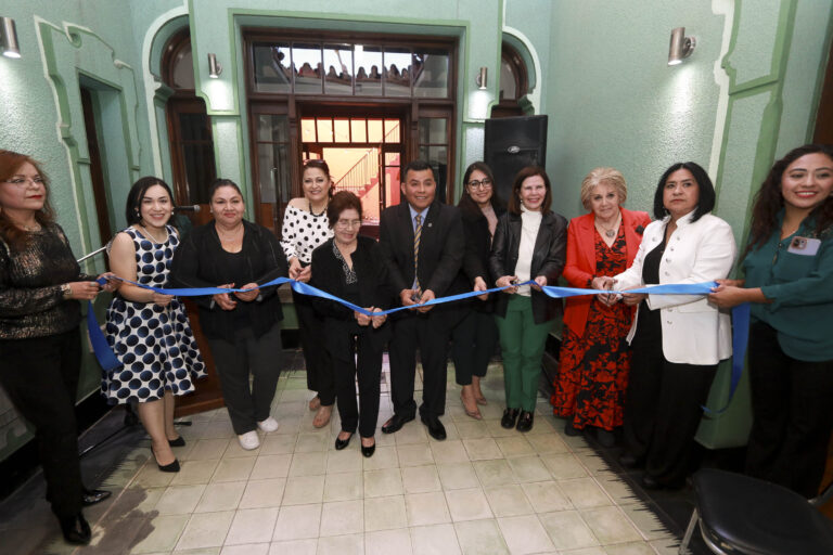 Celebra su XV Aniversario el Recinto Cultural Universitario “Aurora Morales de López” de la UA de C