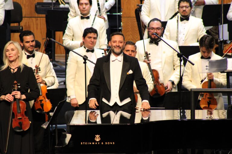 La Orquesta Filarmónica del Desierto interpretó la “última” de Brahms