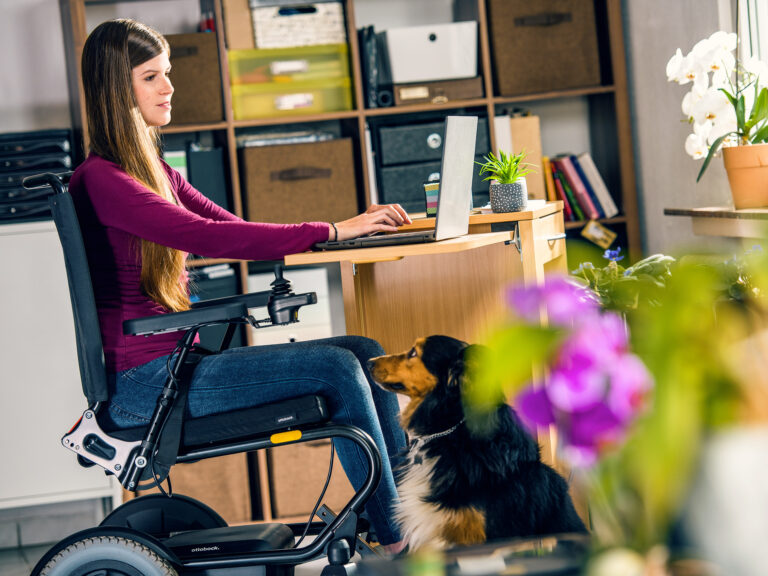 Las sillas de ruedas, esenciales para la justicia social 
