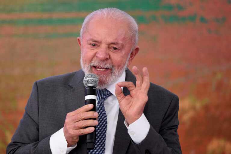 Presidente de Brasil afirma que Trump fue electo para gobernar Estados Unidos, no “para mandar en el mundo”