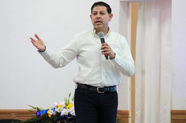 Sostiene rector de la UA de C Diálogos que Inspiran con la comunidad universitaria de San Pedro de las Colonias