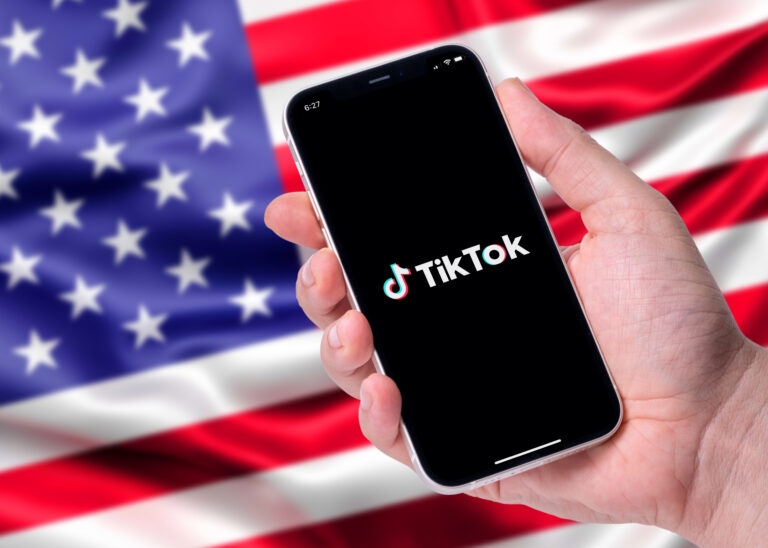 TikTok vuelve a las tiendas de aplicaciones de Apple y Google en EU