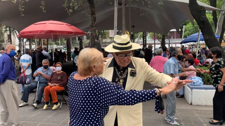 A revalorar a “La tercera edad”, llama psicóloga de la UNAM