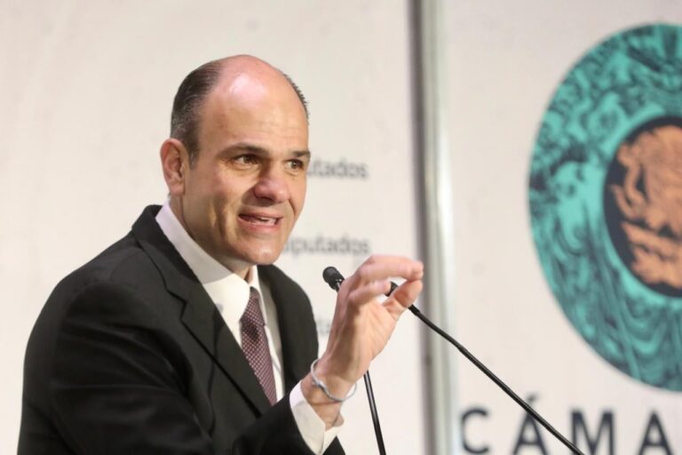 Advierten inconformidad de aseguradoras por tope a primas