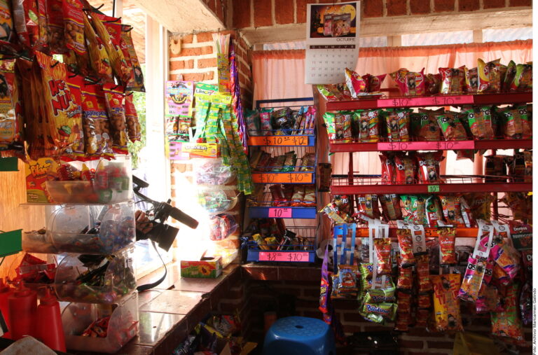 Amenazan a escuelas con multas por comida ‘chatarra’