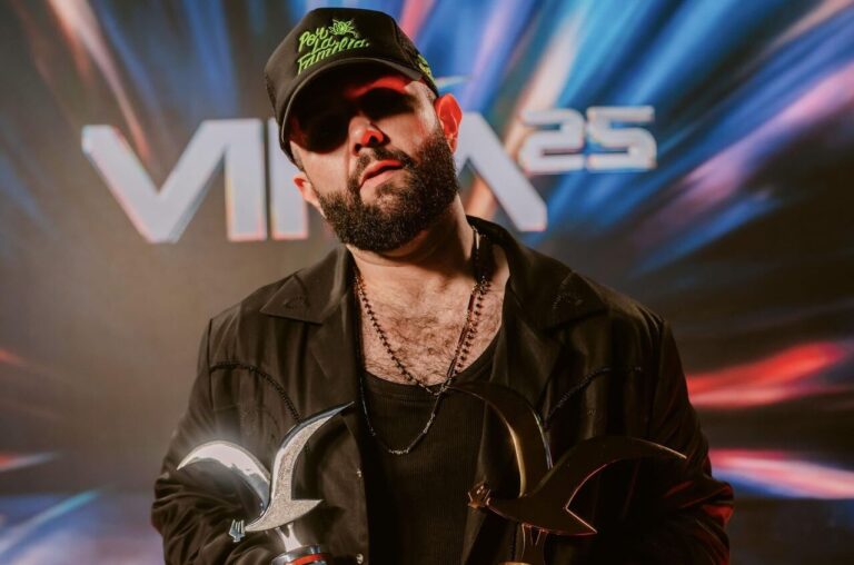 Carín León conquista las Gaviotas de Oro y Plata en el Festival de Viña 2025