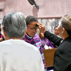 Comienza la cuaresma en Ramos Arizpe; fieles acuden a la Parroquia San Nicolás de Tolentino a la imposición de ceniza3